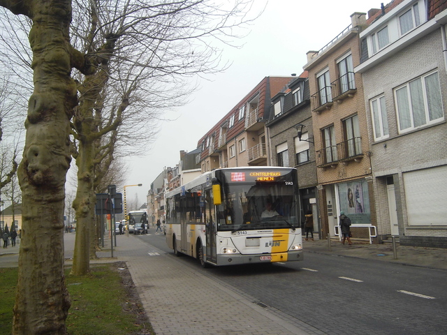 Foto van DeLijn Jonckheere Transit 2000 5143 Standaardbus door BusfanTom