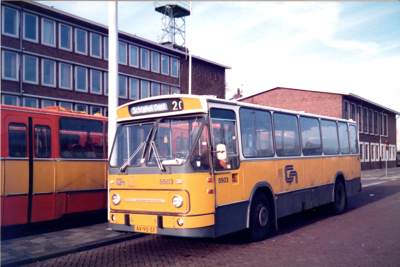 Foto van CN Leyland-Den Oudsten Standaardstreekbus 5503