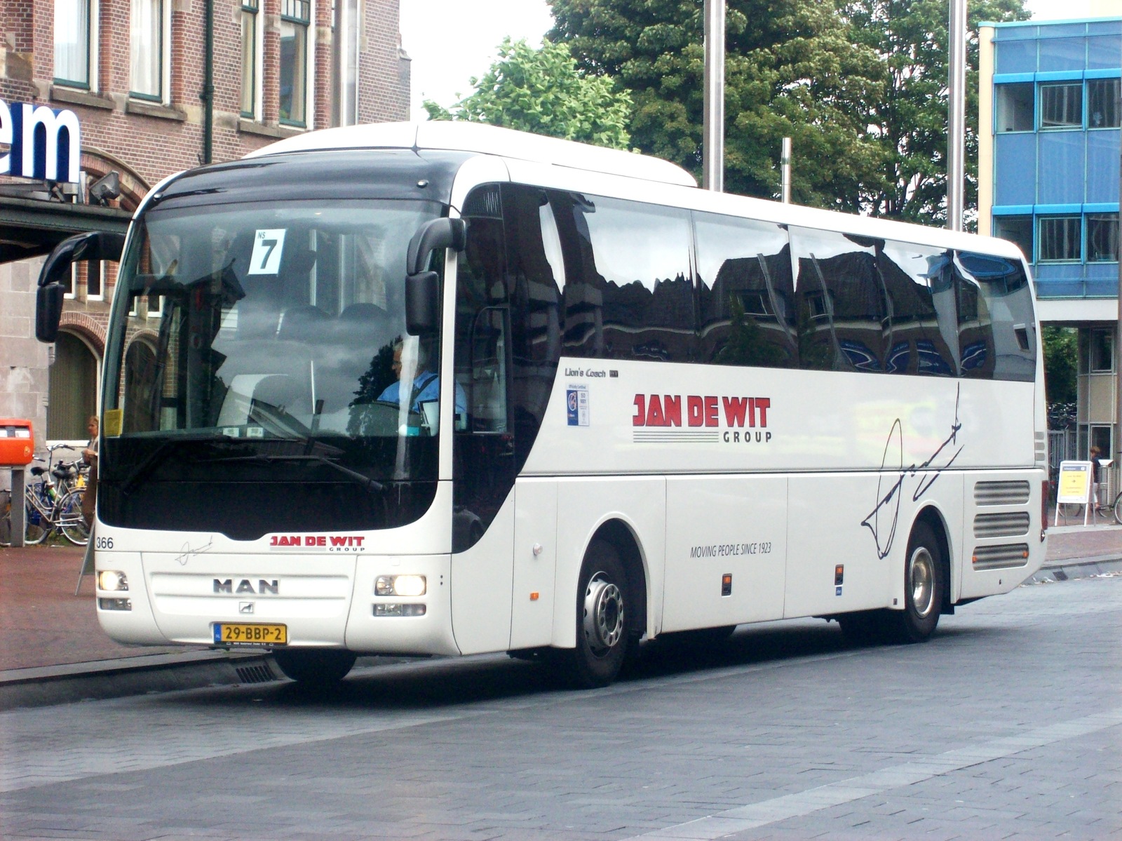 Foto van JdW MAN Lion's Coach 366