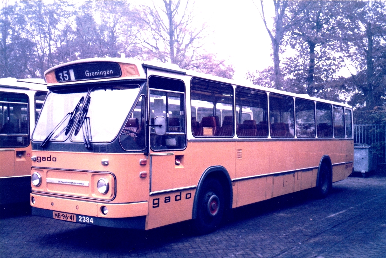 Foto van GADO Leyland-Den Oudsten Standaardstreekbus 2384