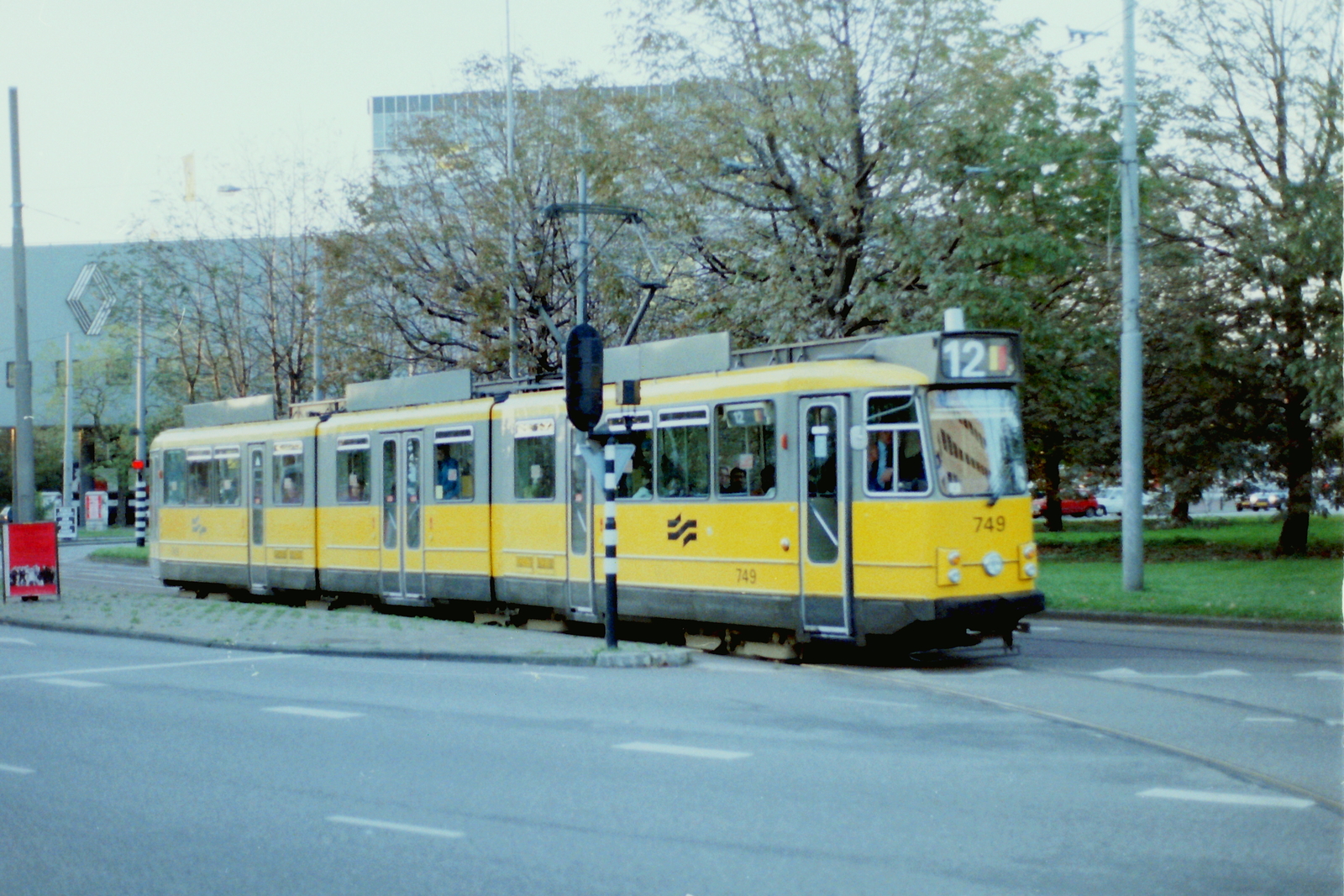 Foto van GVB 8G-tram 749