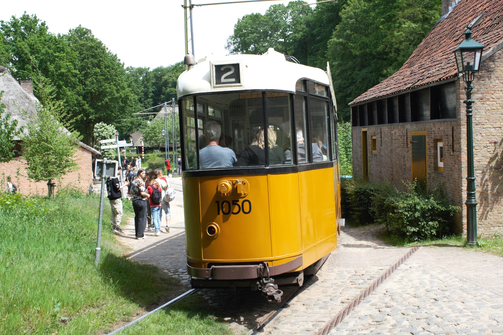 Foto van NOM Diverse trams 1050