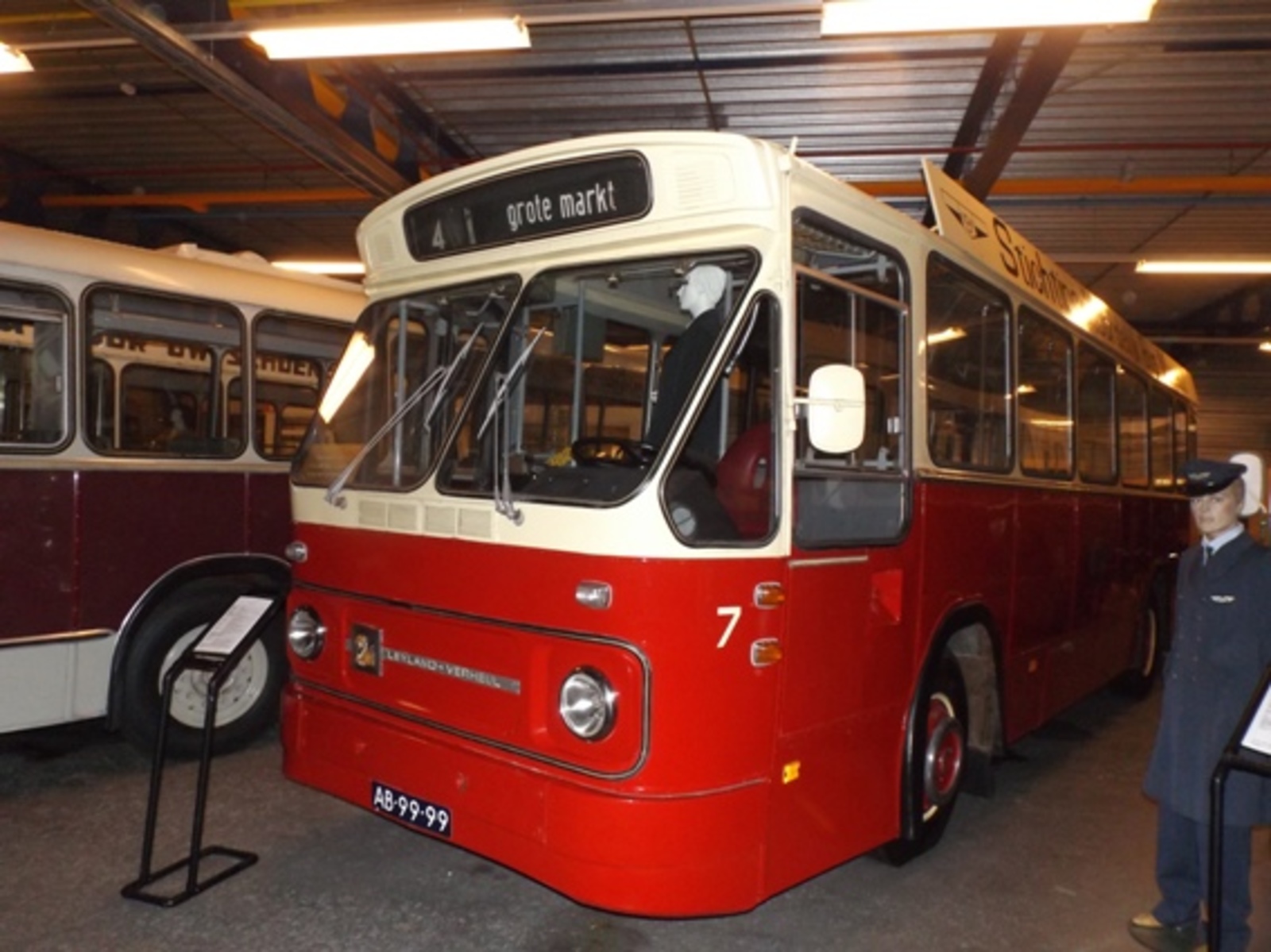 Foto van NBM Leyland-Verheul Standaardstreekbus 7