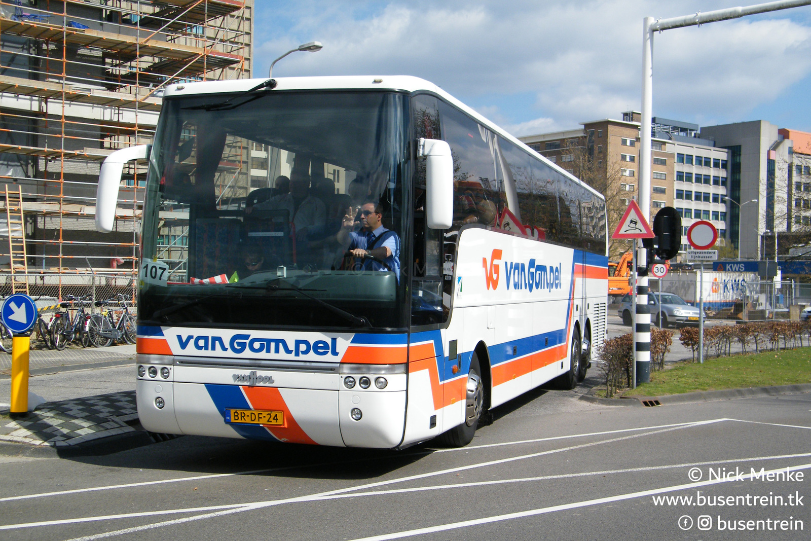 Foto van GPL Van Hool Acron 115