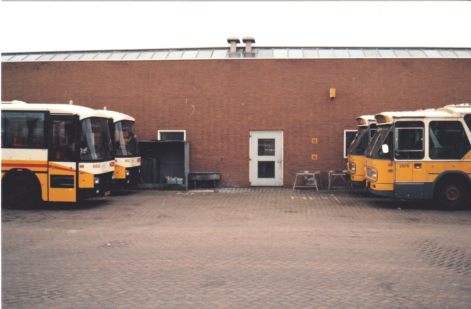 Foto van NZH Leyland-Den Oudsten Standaardstreekbus 2878