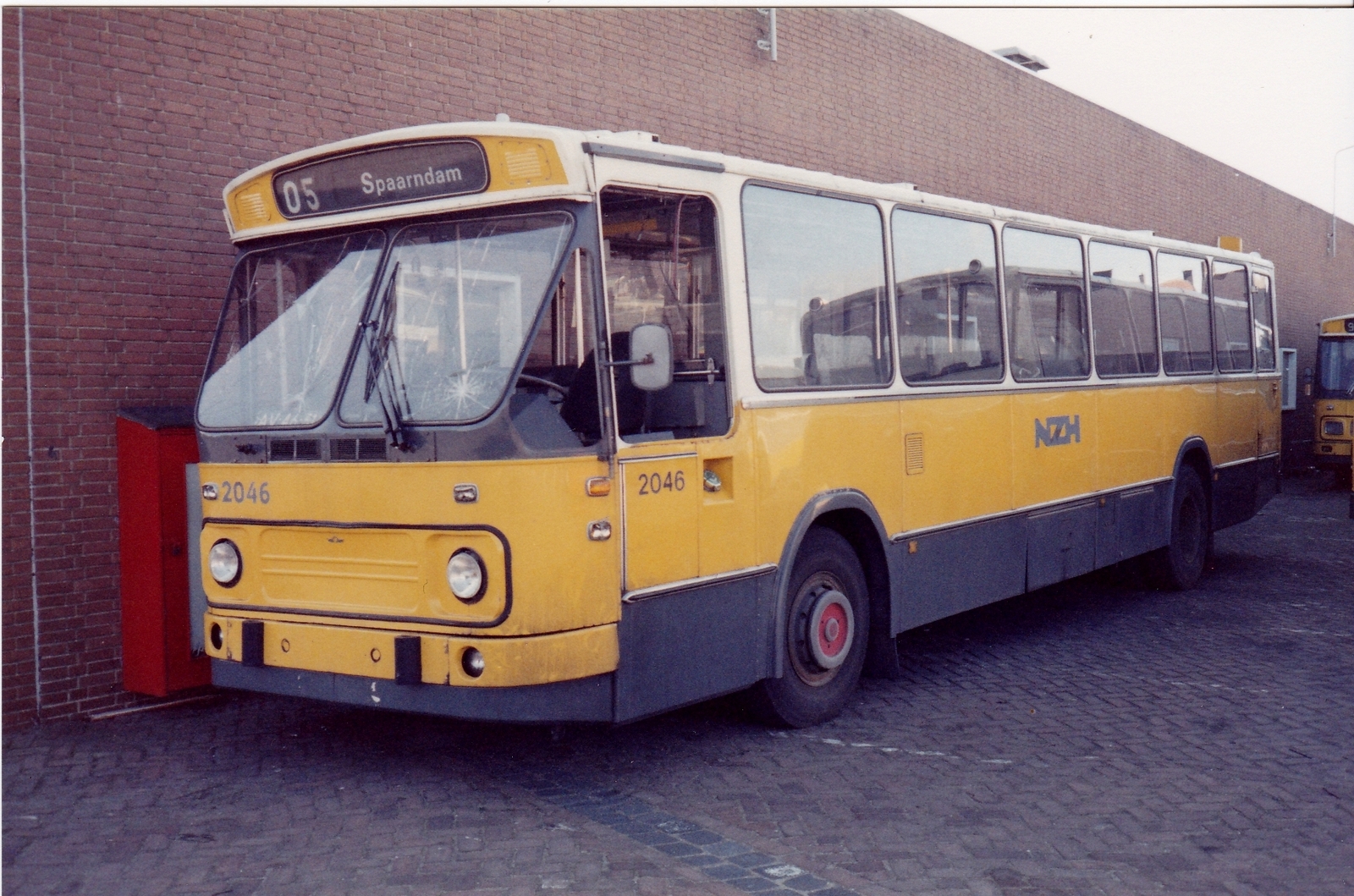Foto van NZH Leyland-Den Oudsten Standaardstreekbus 2046
