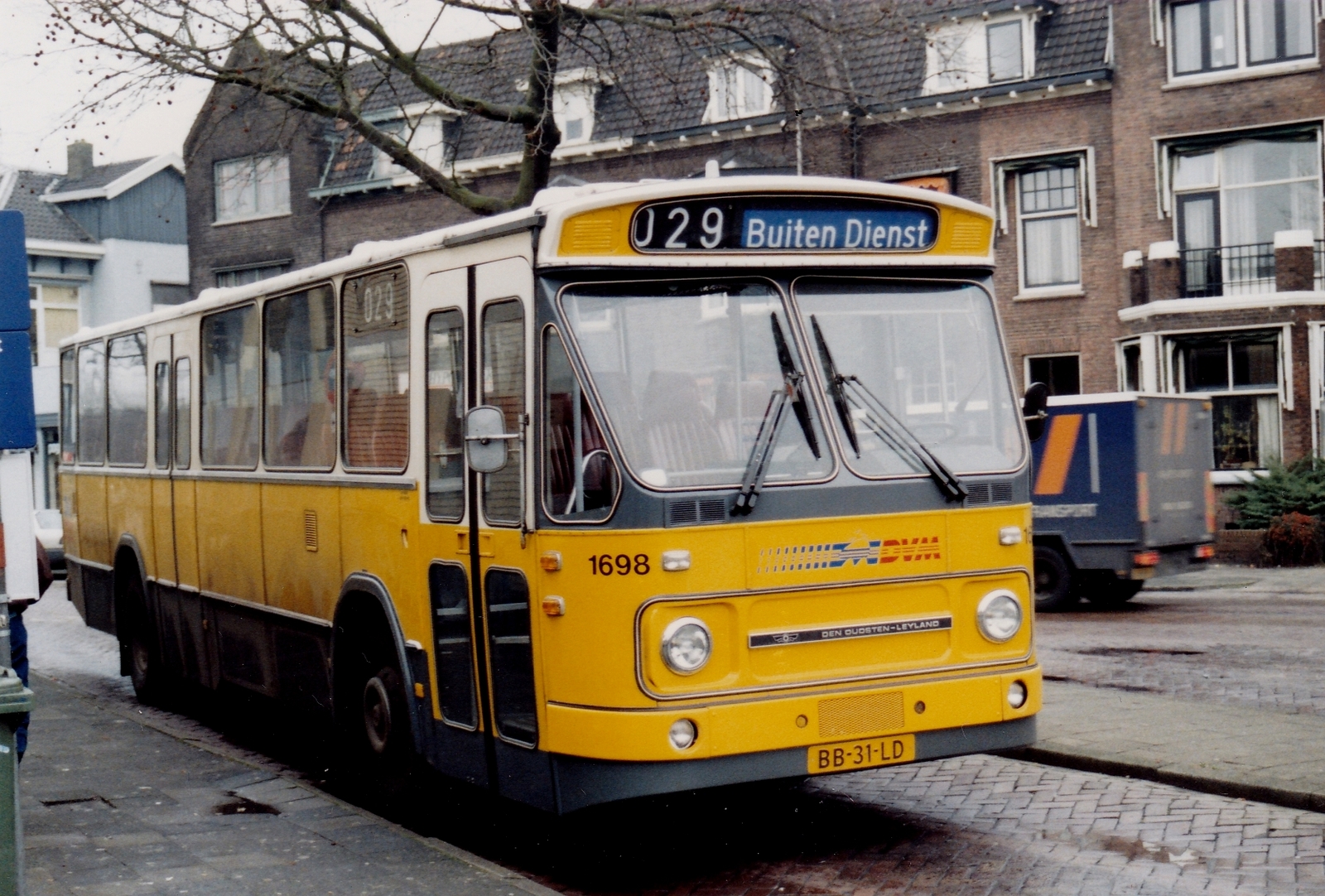 Foto van DVMNWH Leyland-Den Oudsten Standaardstreekbus 1698