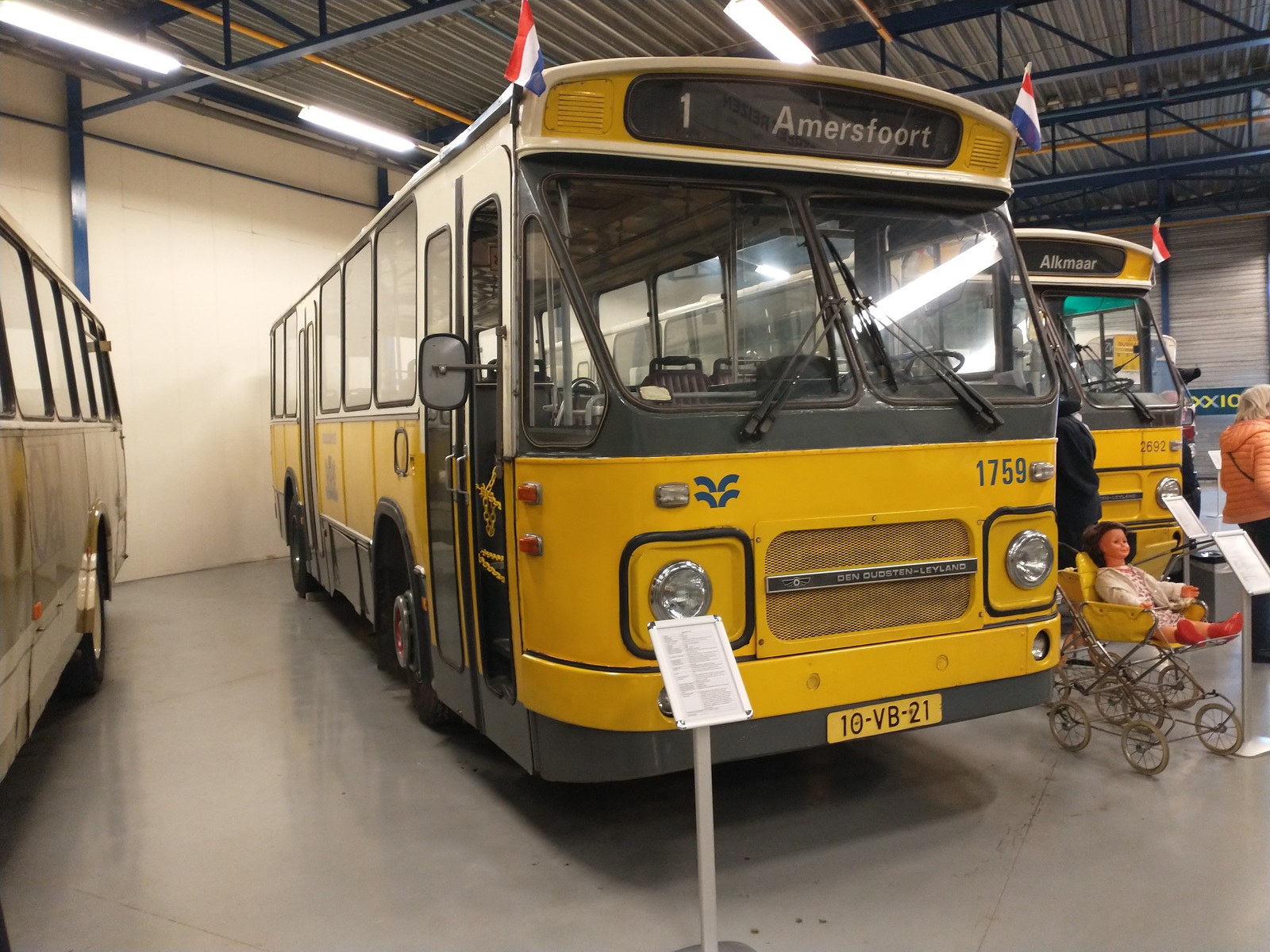 Foto van NBM Leyland-Verheul Standaardstreekbus 1759