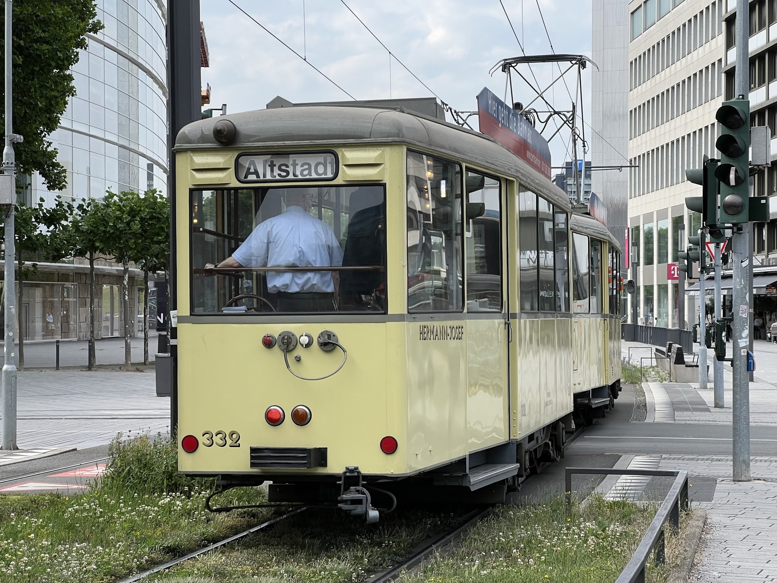 Foto van Rheinbahn Diverse trams 14