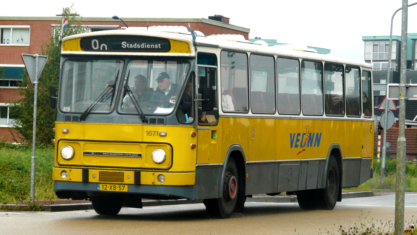 Foto van NBM Leyland-Den Oudsten Standaardstreekbus 1671