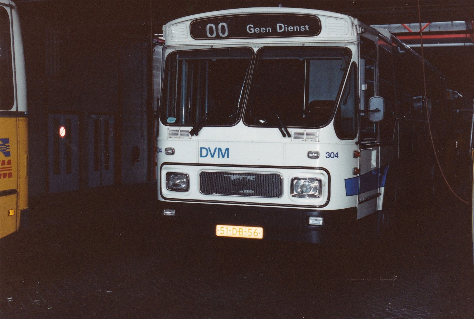 Foto van DVMNWH Leyland-Den Oudsten Standaardstreekbus  304 (ESO 2731)