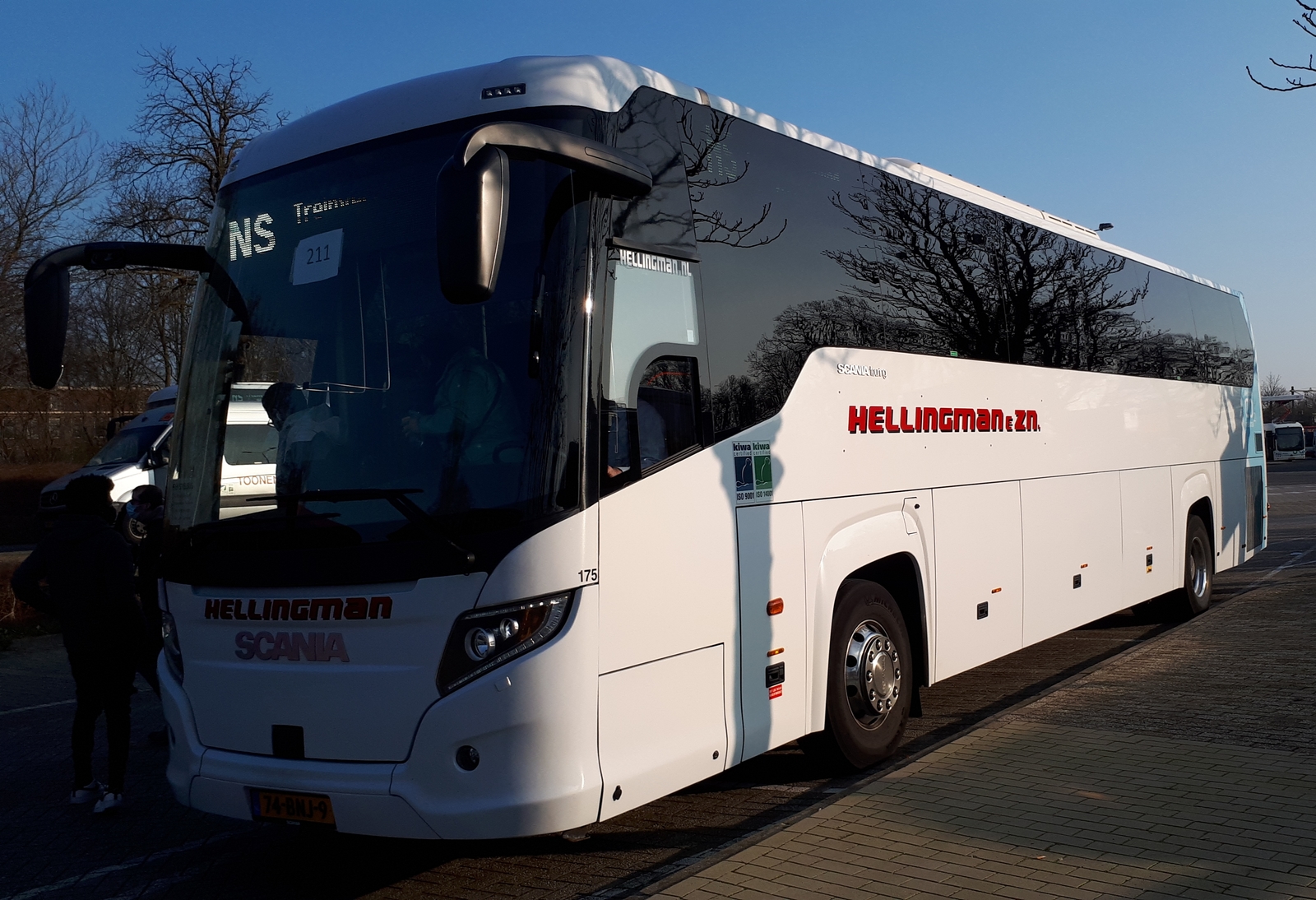 Foto van Hel Scania Touring 175
