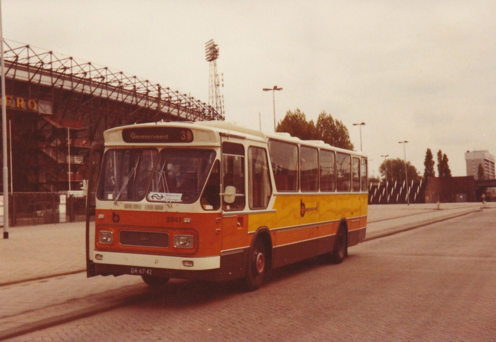 Foto van WN Leyland-Den Oudsten Standaardstreekbus 2841