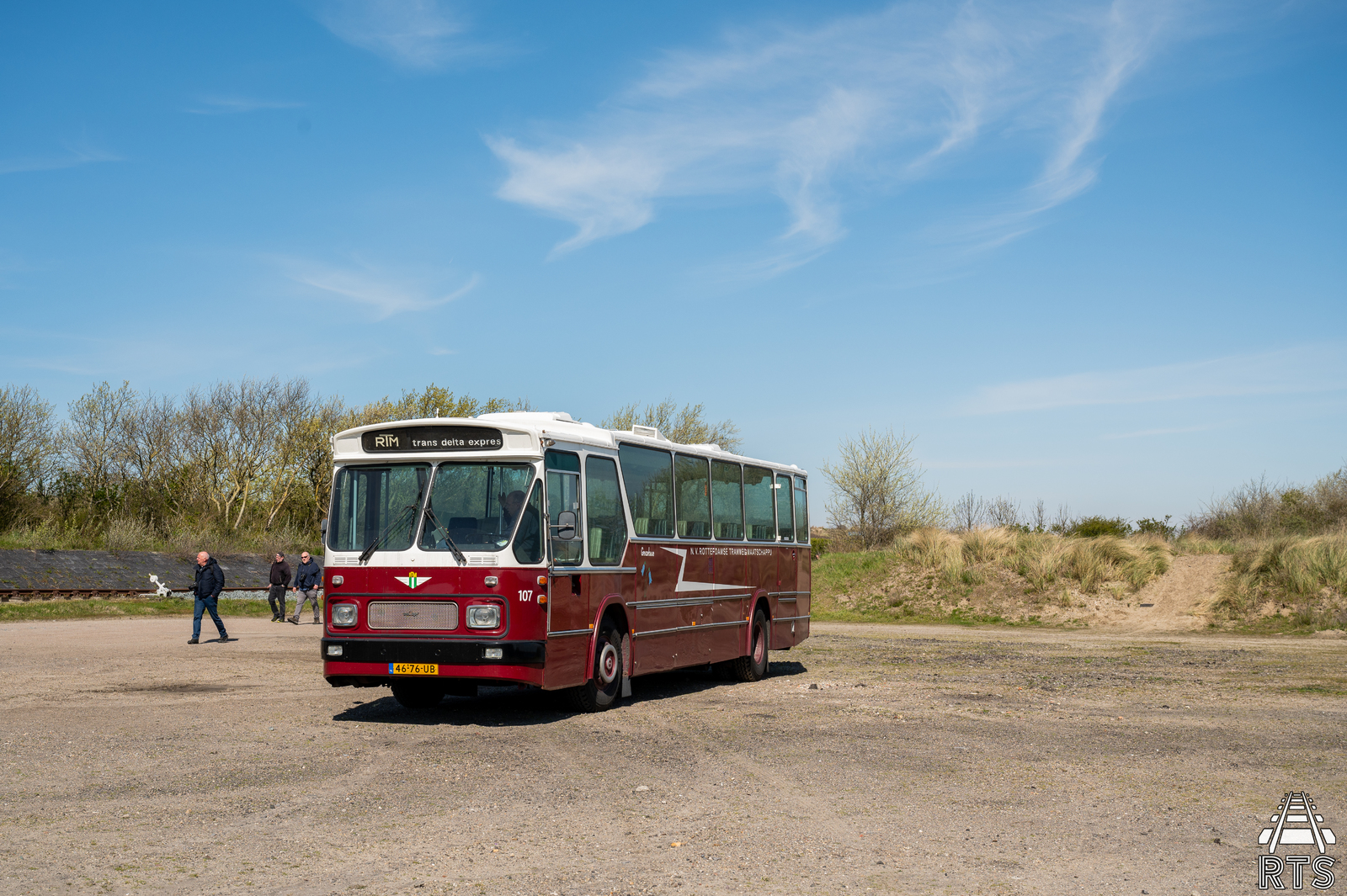 Foto van SRTM Leyland-Den Oudsten Standaardstreekbus 107 (ESO 2750)