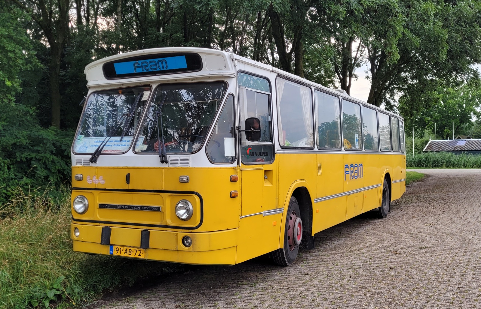 Foto van FRAM Leyland-Den Oudsten Standaardstreekbus 2733